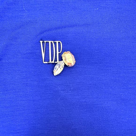 NWT VDP COLLECTION Womens Blue Loose Fit T-Shirt Top w/Crystals SZ 44/US M Italy - Picture 7 of 16